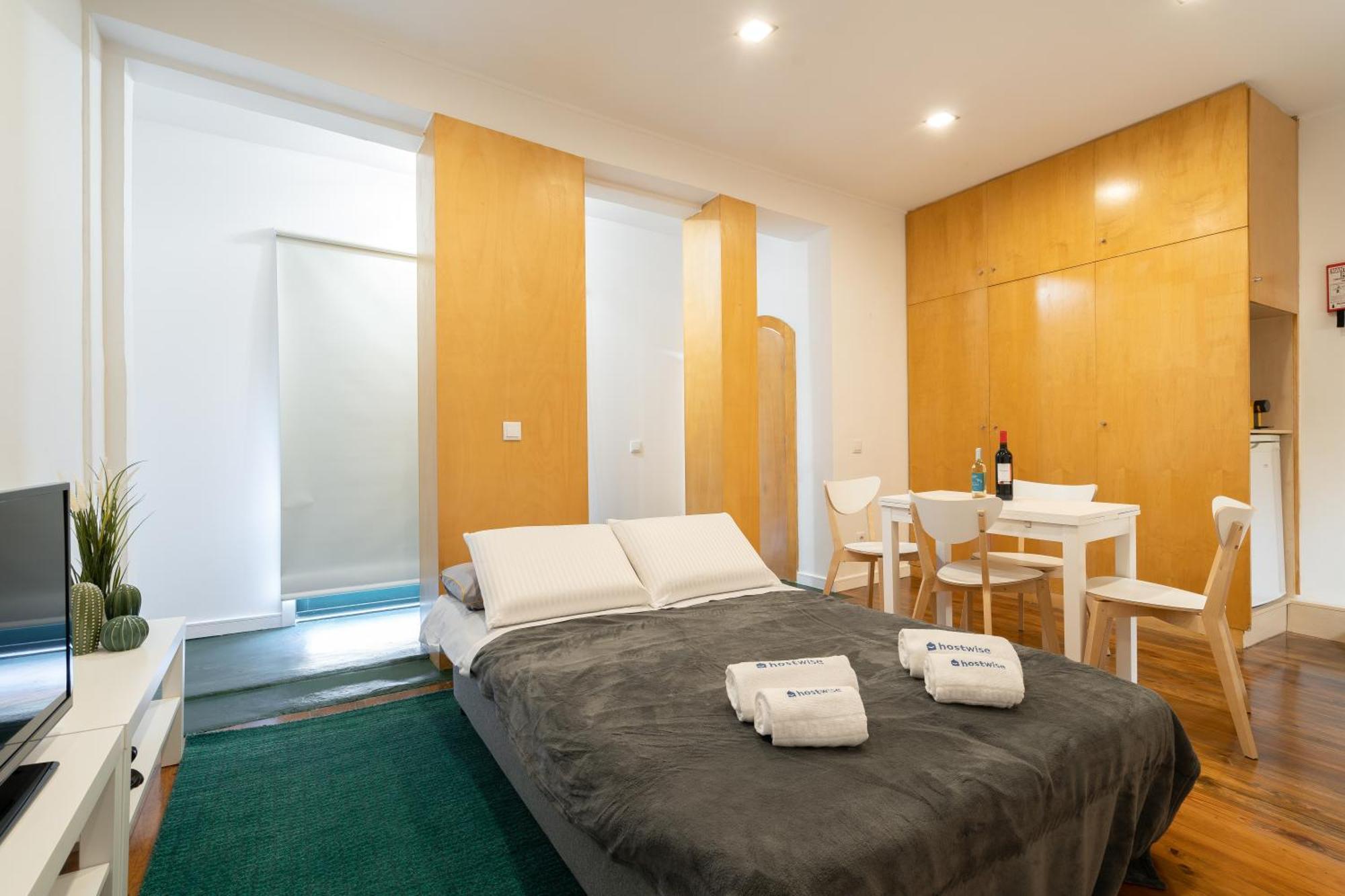 Host Wise - Modern Studios With Terrace - Walk Everywhere Πόρτο Δωμάτιο φωτογραφία